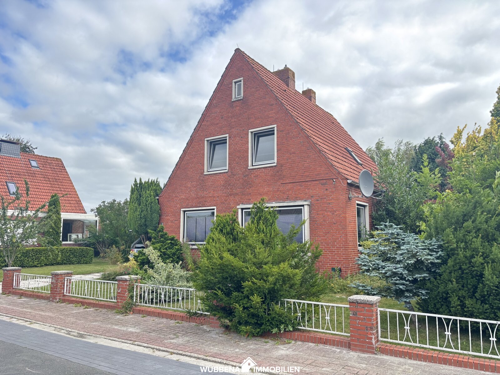 Pewsum - Schönes Einfamilienhaus mit Garten und Einbauküche zu vermieten! Pewsum - Schönes Einfamilienhaus mit Garten und Einbauküche zu vermieten!